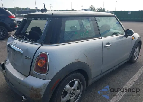 2009 Mini Cooper from USA, damaged, VIN WMWMF33519TU71995